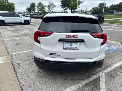 Used 2020 GMC Terrain SLE w/ Elevation Edition FWD image 23