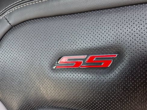 Used 2020 Chevrolet Camaro SS RWD image 13
