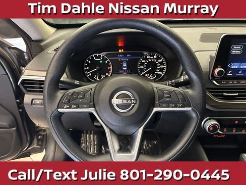 Used 2024 Nissan Altima 2.5 SV AWD/4WD image 25