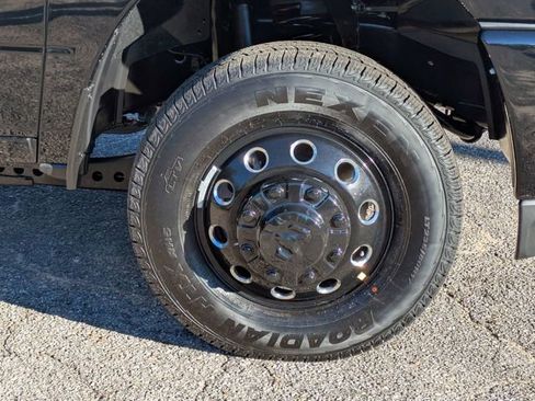 New 2026 RAM 3500 Big Horn AWD/4WD image 11