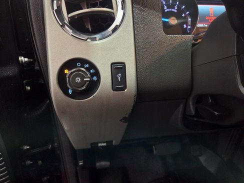 Used 2015 Ford F250 Lariat w/ Lariat Ultimate Package image 43