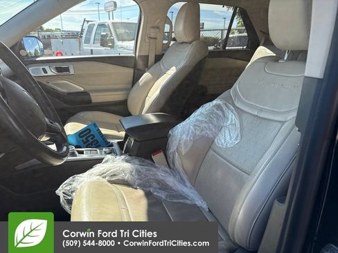 Used 2020 Ford Explorer Platinum AWD/4WD image 5