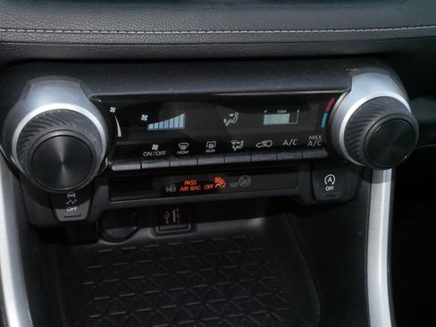 Certified 2024 Toyota RAV4 LE AWD/4WD image 23