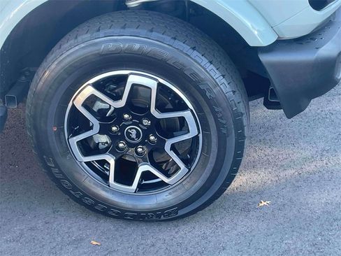 Used 2022 Ford Bronco Outer Banks image 7