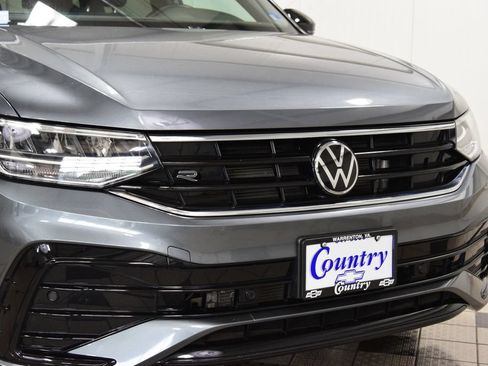Used 2023 Volkswagen Tiguan SE R-Line AWD/4WD image 13