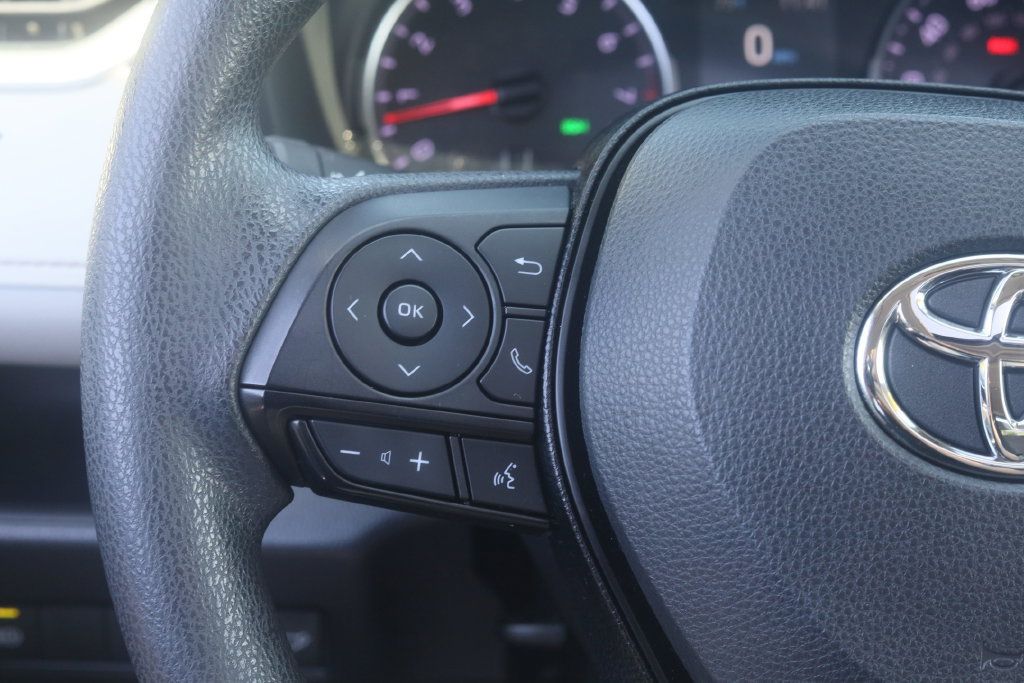 Certified 2019 Toyota RAV4 XLE AWD/4WD image 10