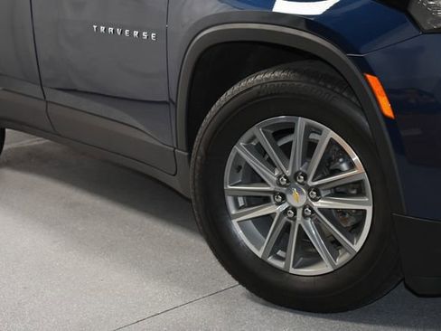 Certified 2023 Chevrolet Traverse LT AWD/4WD image 4