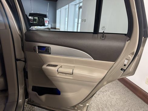 Used 2011 Lincoln MKX AWD w/ 101A Rapid Spec Order Code image 25