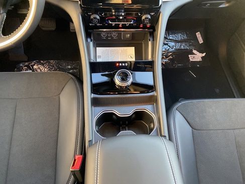 New 2025 Jeep Grand Cherokee L Altitude image 14