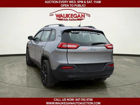 Used 2015 Jeep Cherokee Sport w/ Sport Appearance Group AWD/4WD image 4