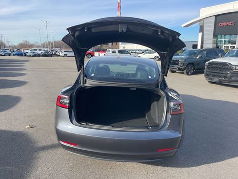 Used 2023 Tesla Model 3 Standard Range image 26
