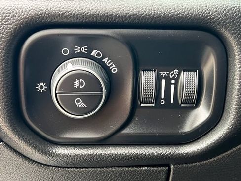 Used 2025 RAM 1500 Big Horn AWD/4WD image 23