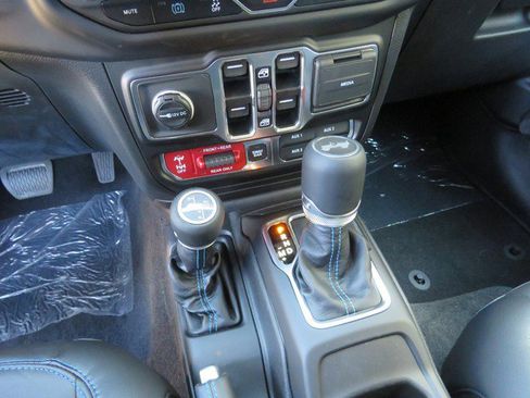 New 2023 Jeep Wrangler Rubicon w/ Steel Bumper Group image 23