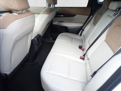 Used 2025 Nissan Murano Platinum w/ Cargo Package image 10