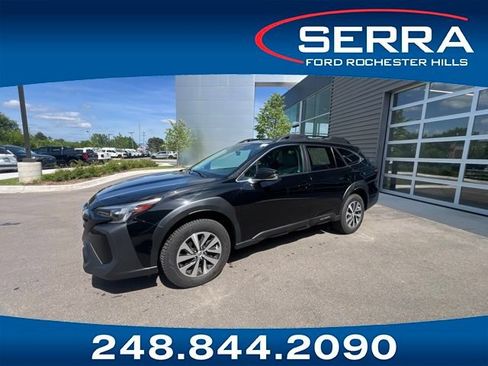 Used 2023 Subaru Outback Premium AWD/4WD image 1