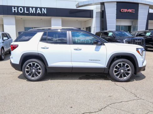 New 2027 GMC Terrain Elevation w/ Elevation Premium Package AWD/4WD image 2