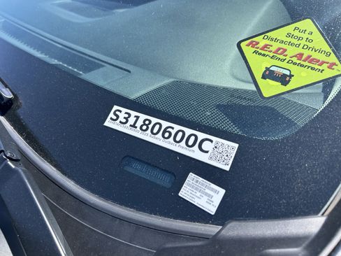 Used 2025 Subaru Outback Premium AWD/4WD image 34