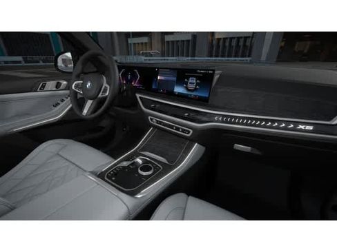 New 2026 BMW X5 sDrive40i w/ M Sport Package image 14