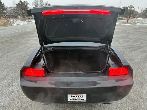 Used 2014 Dodge Challenger R/T image 19