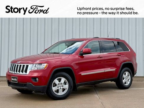 Used 2011 Jeep Grand Cherokee Laredo w/ Security & Convenience Group AWD/4WD image 1