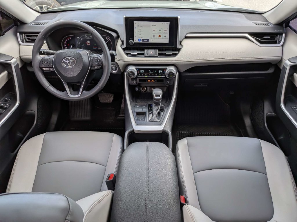 Used 2023 Toyota RAV4 XLE Premium FWD image 15