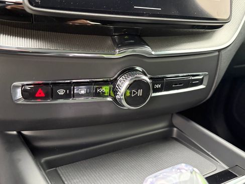 New 2026 Volvo XC60 B5 Ultra w/ Protection Package Premier image 16