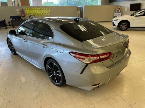 Used 2020 Toyota Camry XSE FWD image 8