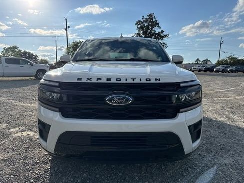 Used 2024 Ford Expedition Limited AWD/4WD image 5