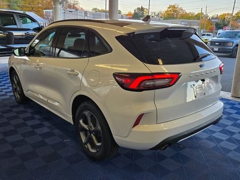 Used 2023 Ford Escape ST-Line image 4