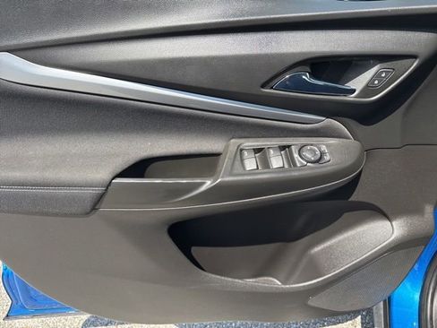Used 2023 Chevrolet Bolt EUV LT w/ Comfort Package FWD image 10