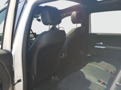 Used 2023 Mercedes-Benz EQB 300 4MATIC image 15