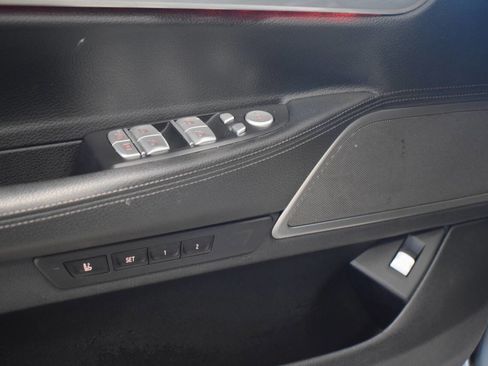 Used 2020 BMW 740i w/ M Sport Package image 34