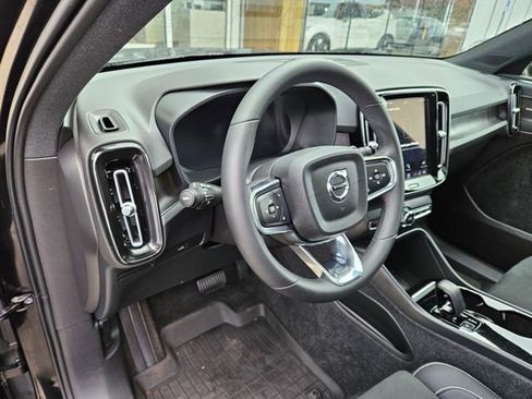 Certified 2023 Volvo XC40 Recharge Ultimate w/ Protection Package Premier AWD/4WD image 19