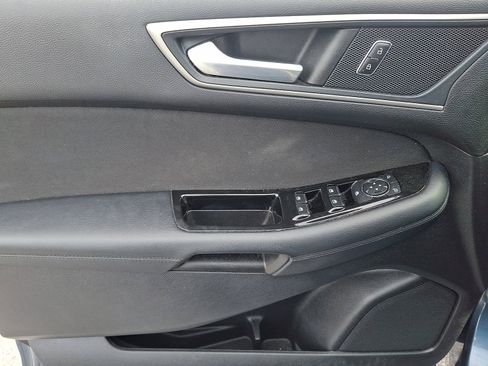 Used 2018 Ford Edge SEL w/ Class II Trailer Tow Package image 13