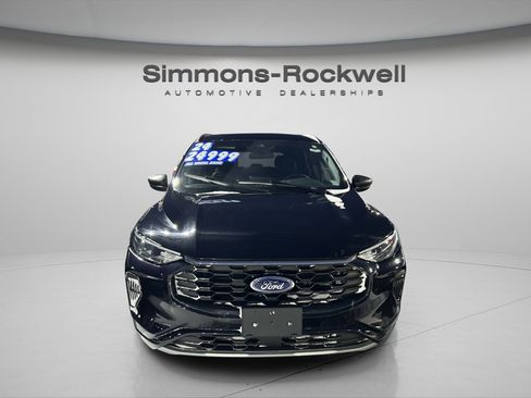 Used 2024 Ford Escape ST-Line image 1