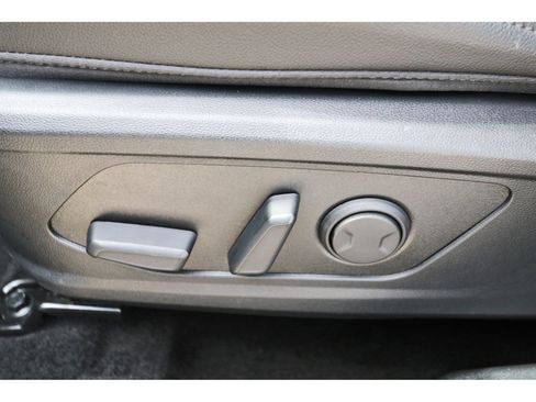 Certified 2025 Hyundai Santa Cruz SEL FWD image 29