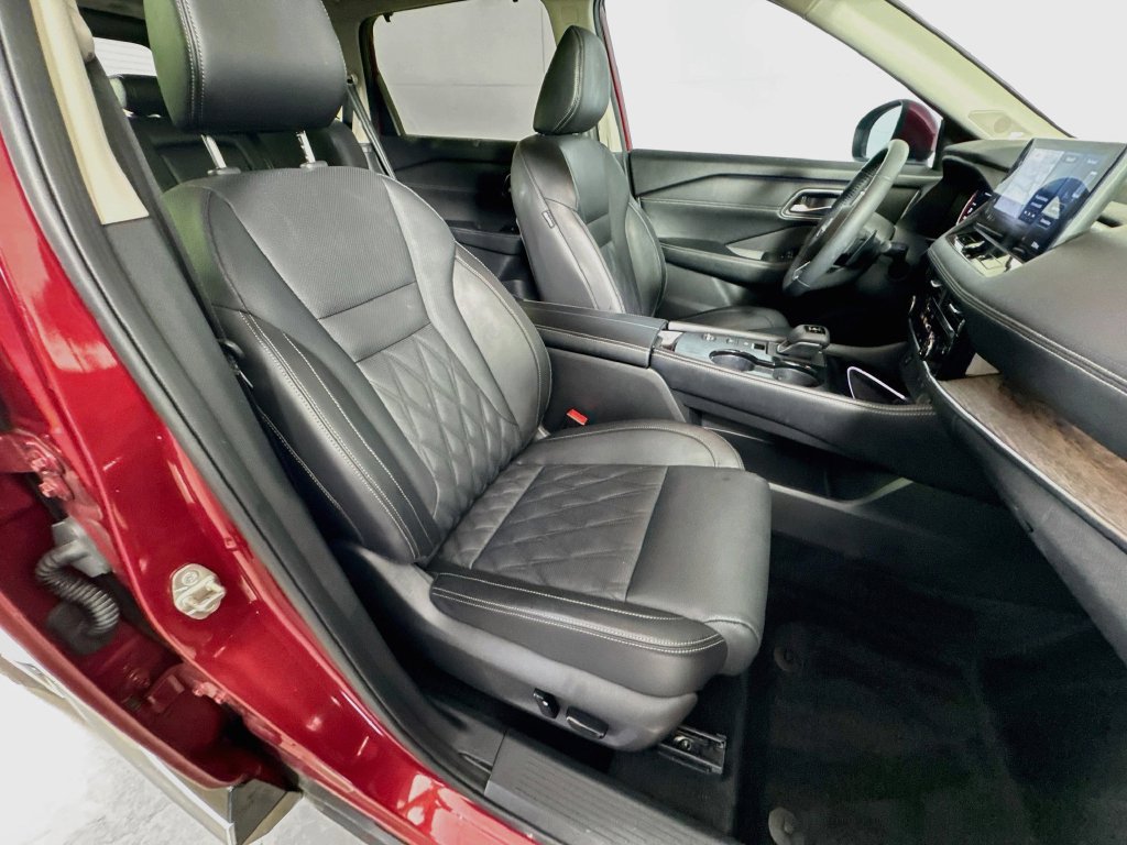 Used 2024 Nissan Rogue Platinum w/ Platinum Premium Package FWD image 38