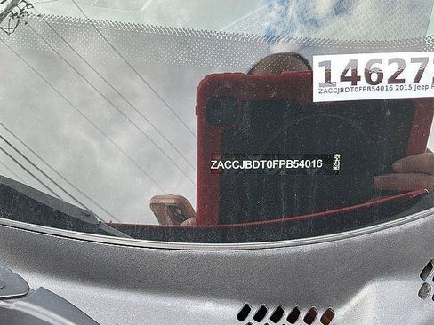 Used 2015 Jeep Renegade Limited AWD/4WD image 29