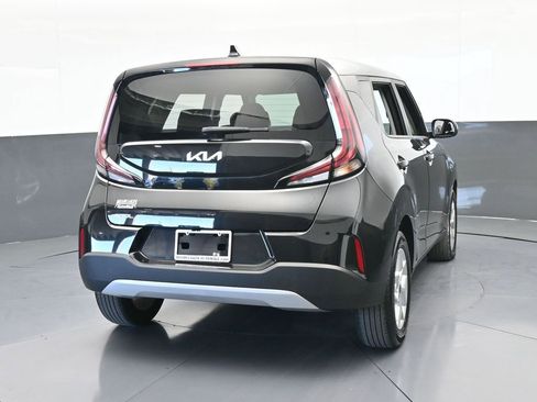 Used 2023 Kia Soul LX w/ Option Group 015 image 5