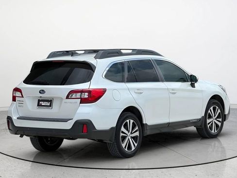 Used 2018 Subaru Outback 2.5i Limited AWD/4WD image 2