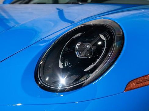 Used 2025 Porsche 911 Carrera RWD image 37