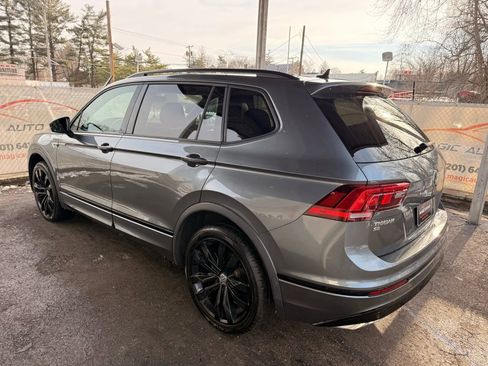 Used 2021 Volkswagen Tiguan SE R-Line image 12