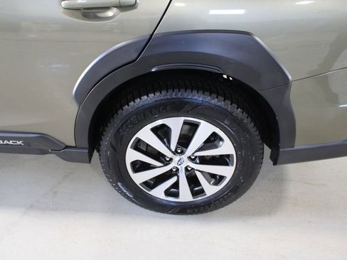 Used 2024 Subaru Outback Premium image 17