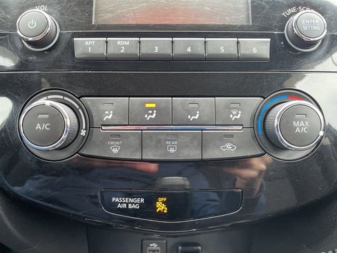 Used 2017 Nissan Rogue S AWD/4WD image 16