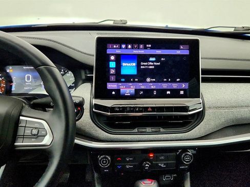 Used 2022 Jeep Compass Latitude w/ Sun and Sound Group image 18