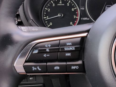 Certified 2025 MAZDA MAZDA3 Hatchback w/ Appearance Package image 23