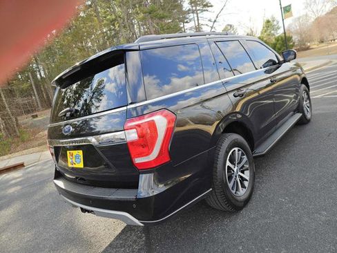 Used 2019 Ford Expedition XLT w/ Cargo Package image 5