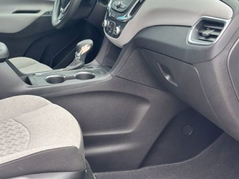 Used 2024 Chevrolet Equinox LT image 22