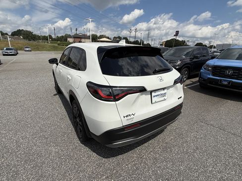 New 2026 Honda HR-V Sport image 8
