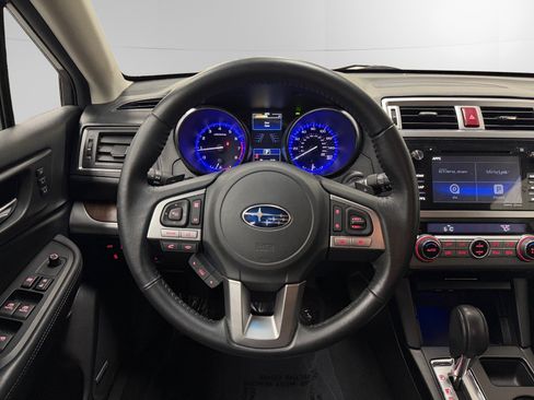 Used 2017 Subaru Outback 3.6R Limited AWD/4WD image 12